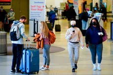 Aerolíneas de EEUU buscan regreso de pasajeros vetados