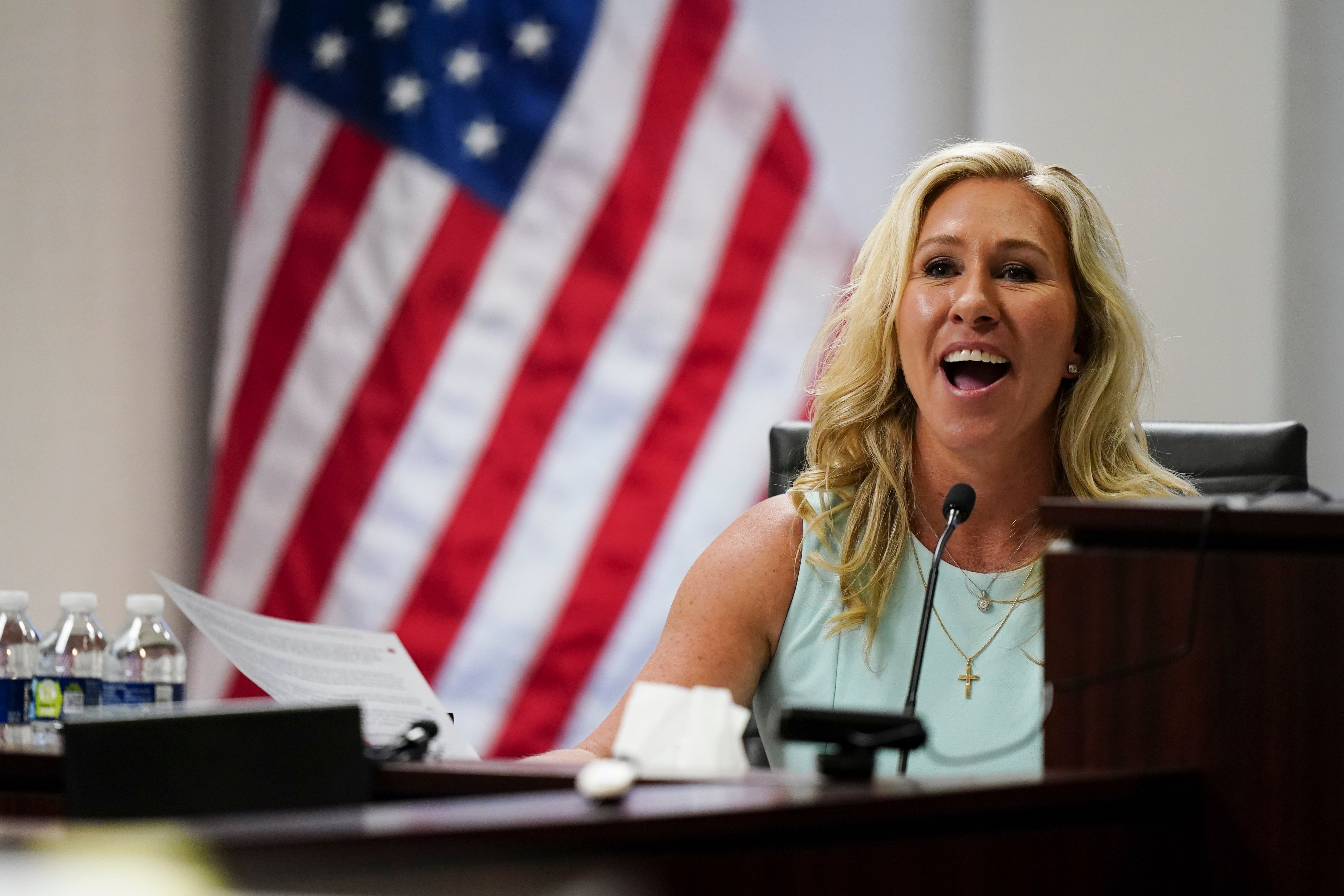 Abogado de Taylor Greene dice que Trump tiene el “privilegio ejecutivo” de no hablar sobre imponer ley marcial