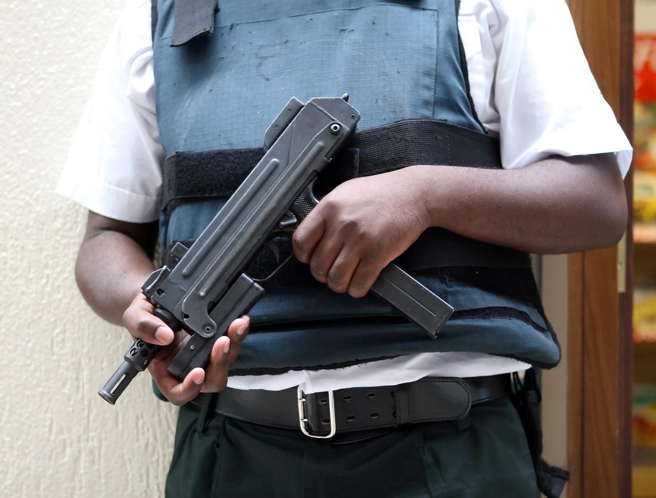 Armerías de EE.UU. son “cómplices de la delincuencia”, asegura demanda del Gobierno de México