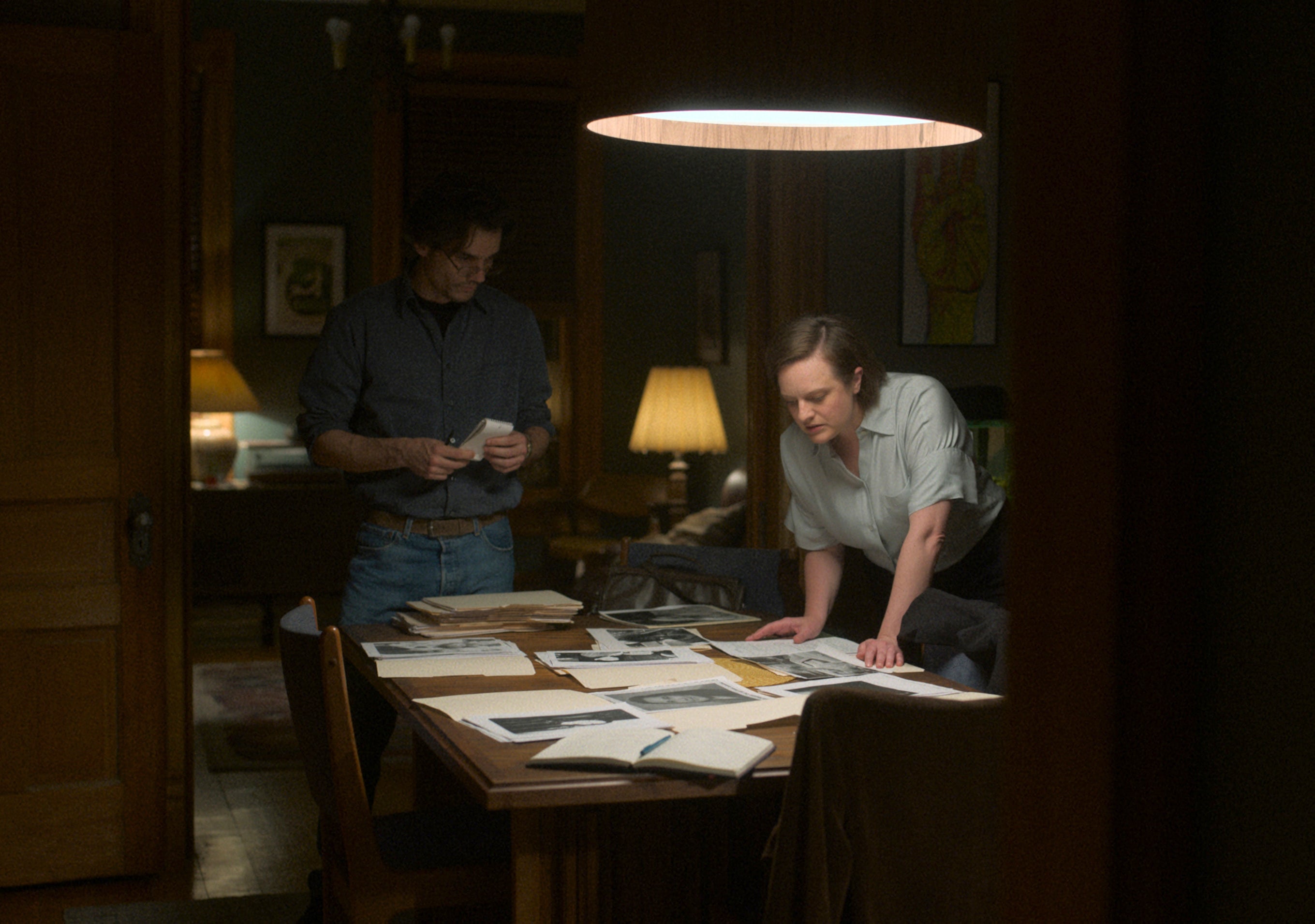 SHINING GIRLS-ELIZABETH MOSS