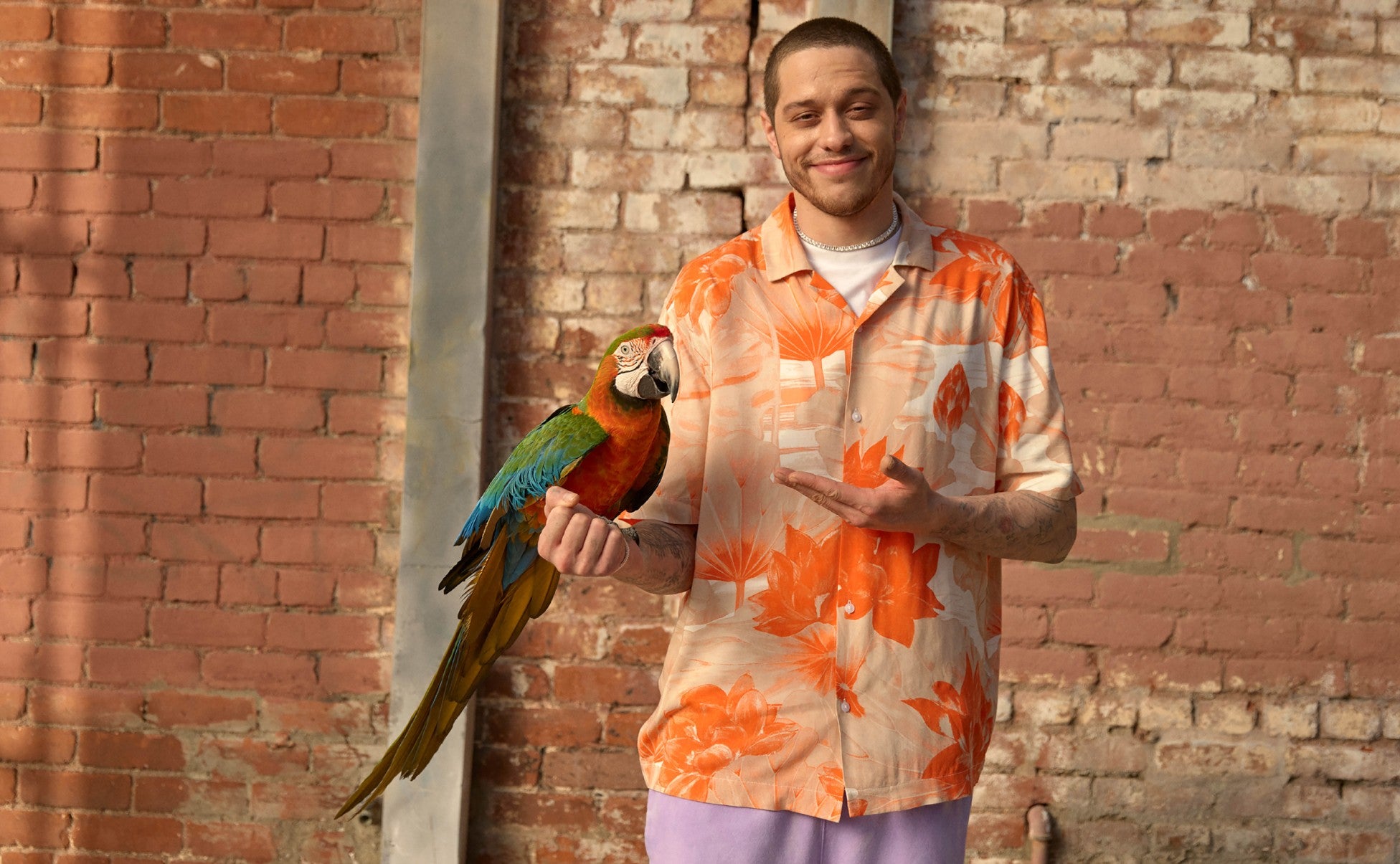 Pete Davidson se convierte en el rostro de la nueva campaña de H&M