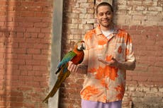 Pete Davidson se convierte en el rostro de la nueva campaña de H&M