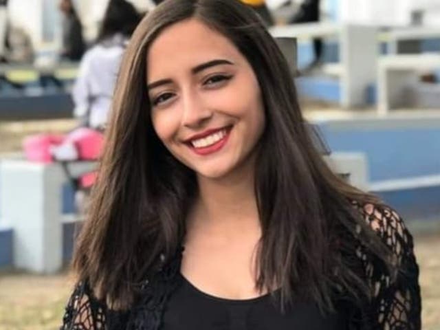 <p><em>Debanhi: ¿Quién mató a nuestra hija?</em> repasa la cronología de su desaparición y toma como hilo conductor los testimonios de los padres de la joven</p>