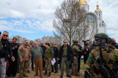 La ONU condena ataques rusos a Kiev durante visita de secretario general