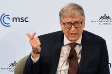 Bill Gates dice que riesgo de nuevas variantes covid significaría que “no hemos visto lo peor” de la pandemia