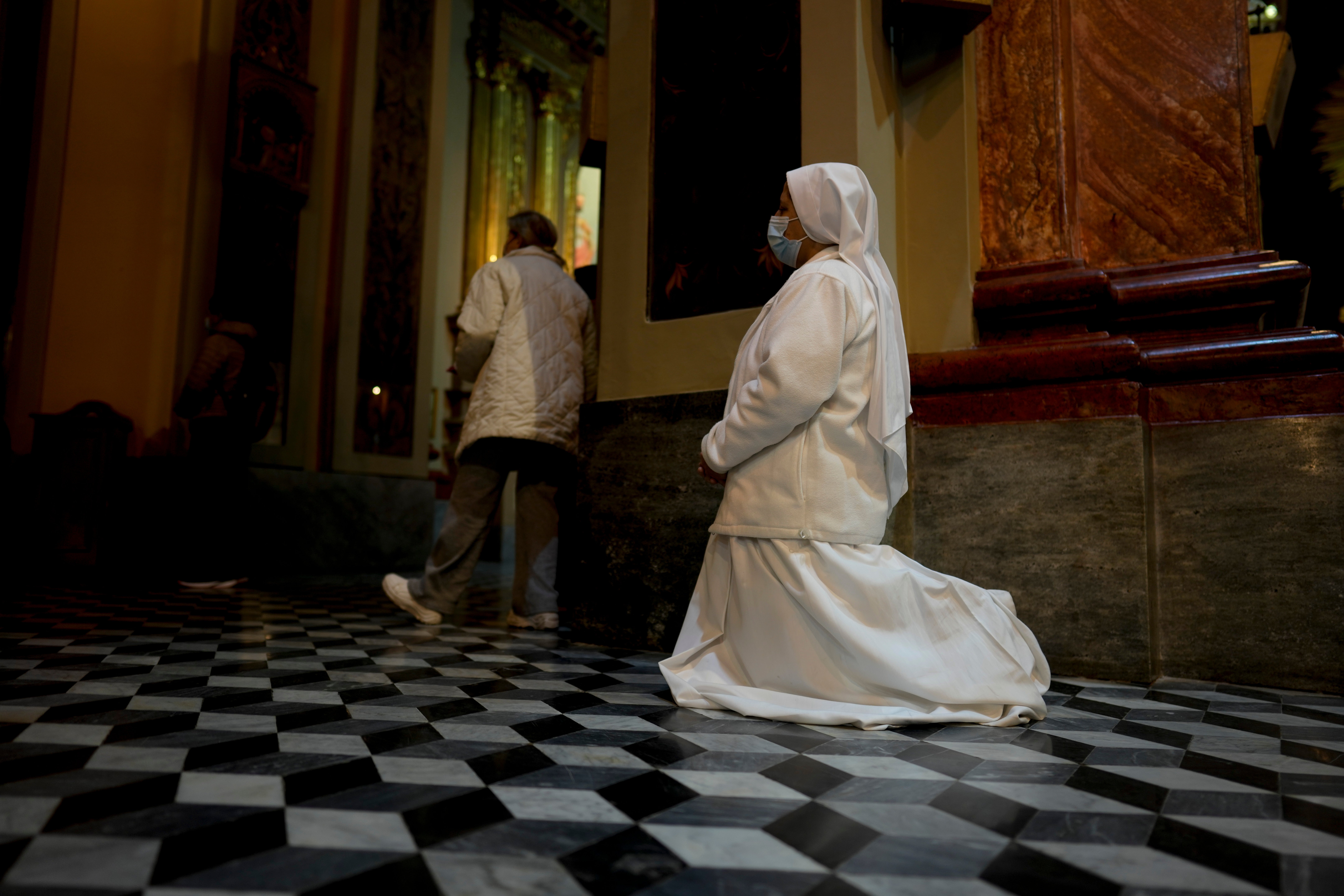 Argentina: monjas denuncian arzobispo y curas por violencia