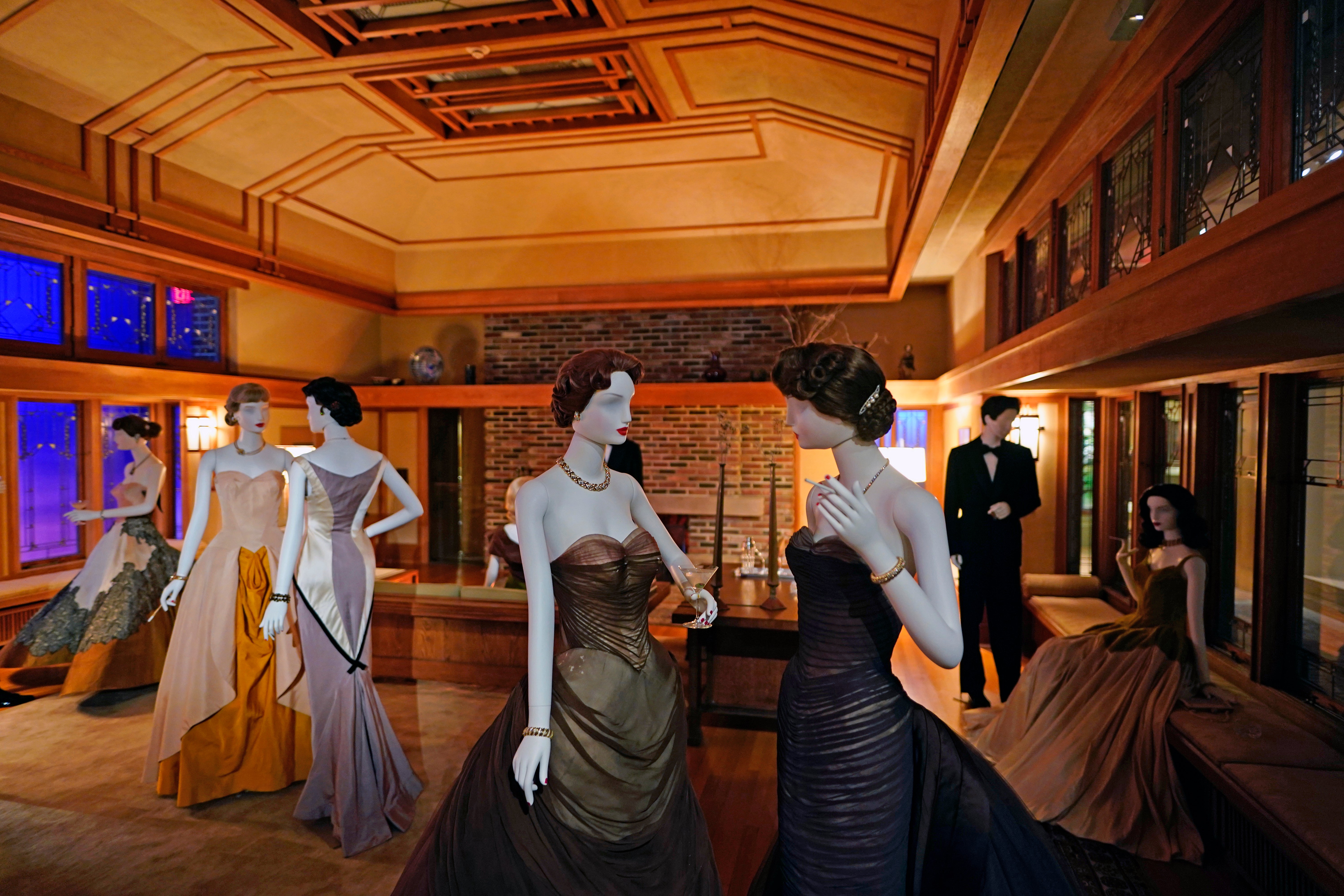 Nueva muestra del Met examina la moda, cuadro por cuadro