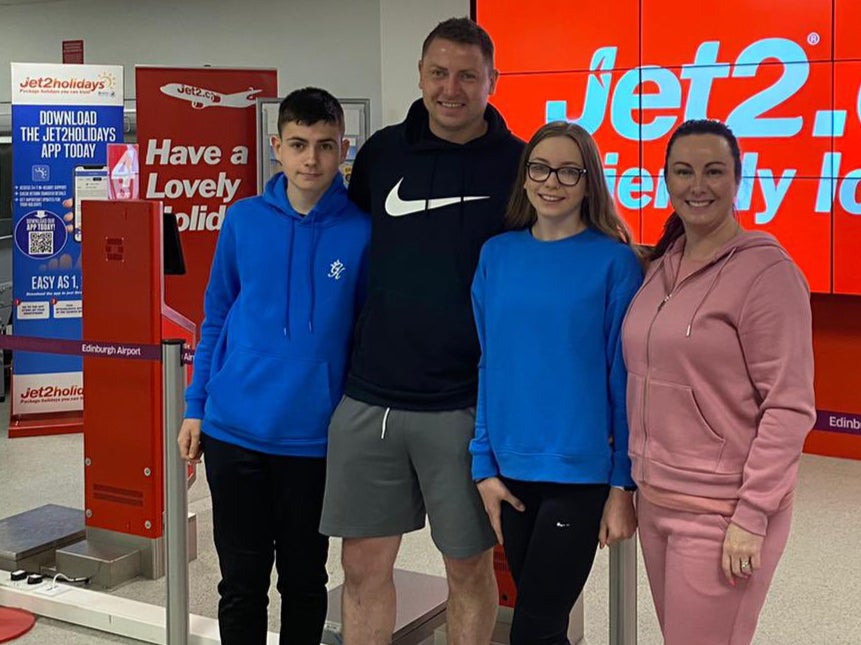 Ryanair niega abordaje a un joven de 15 años cuyo pasaporte es válido para volar a España