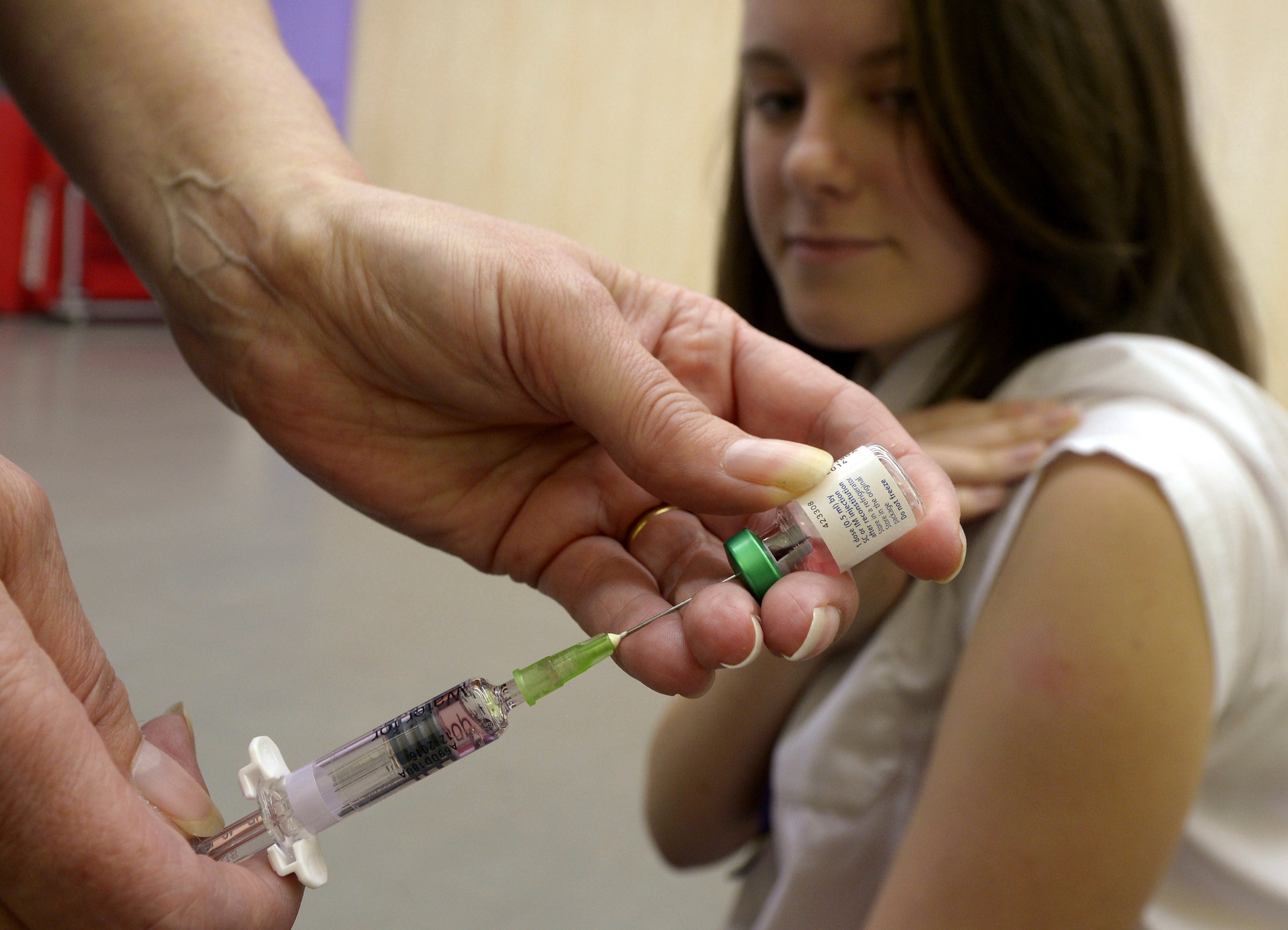 <p>Expertos de salud instan a los padres a vacunar a sus hijos contra el sarampión </p>