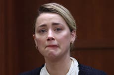 Amber Heard dice que por los celos de Johnny Depp renunció a papeles en películas con escenas de sexo
