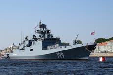 El buque de guerra ruso Almirante Makarov está “en llamas después de ser alcanzado por un misil ucraniano”