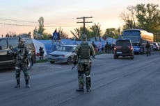 Prosigue evacuación de civiles de extensa acería ucraniana