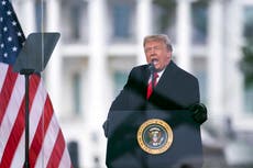 Panel investigador debe decidir si convoca a Pence y Trump