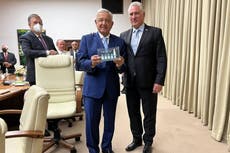 México repite experimento fallido: intercambio de médicos con Cuba