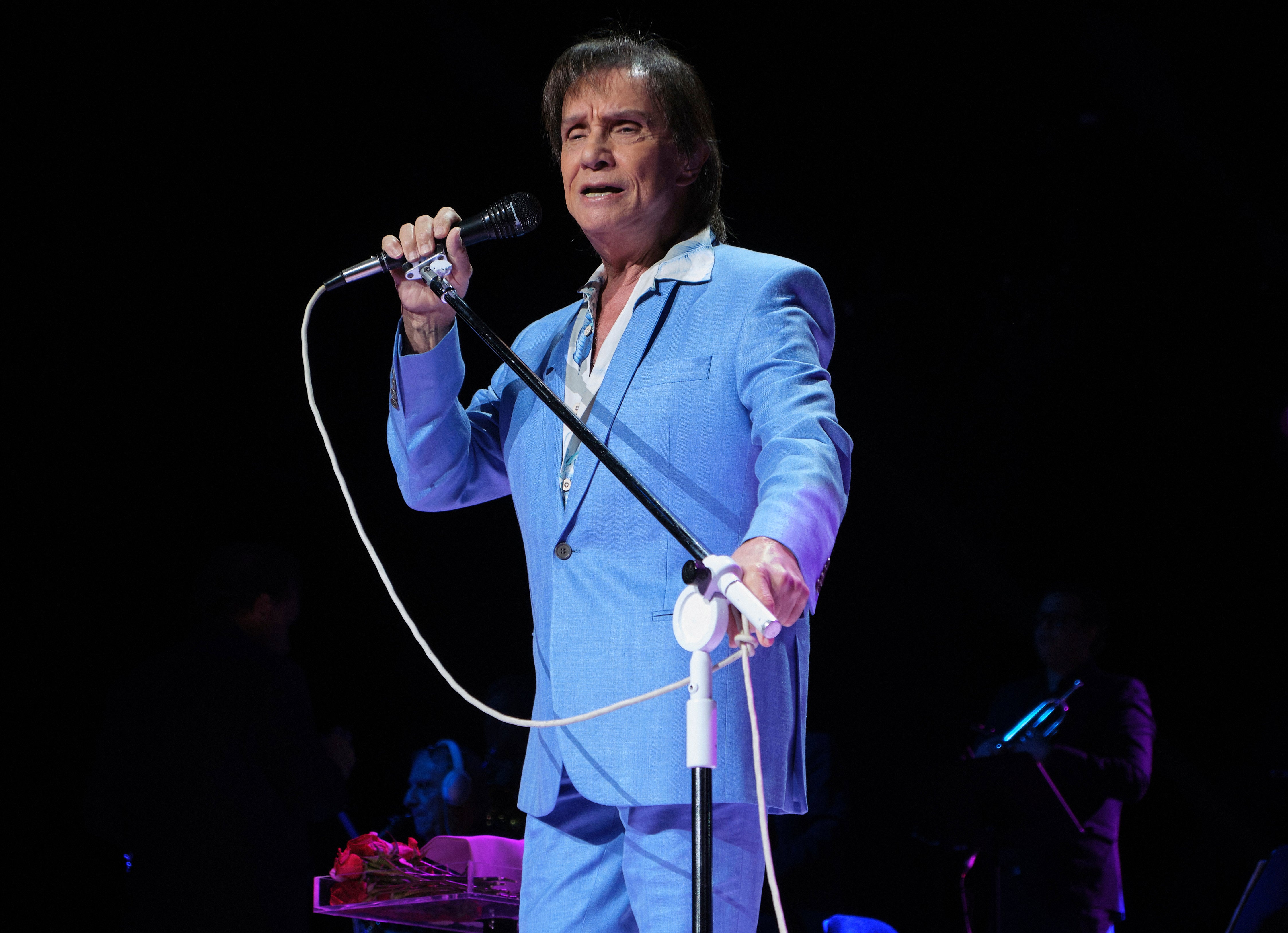 RESEÑA-ROBERTO CARLOS