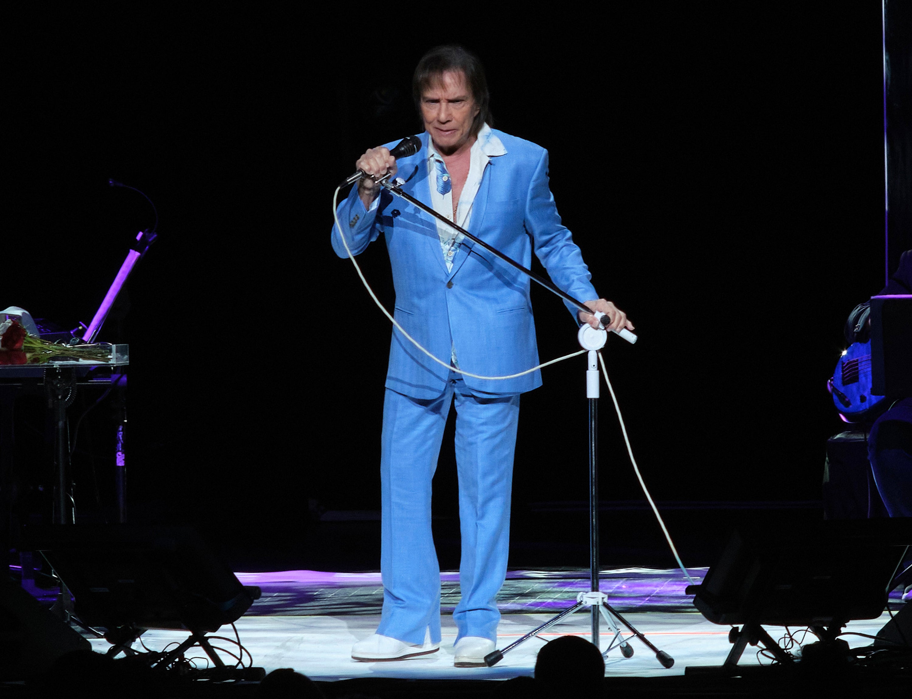 RESEÑA-ROBERTO CARLOS