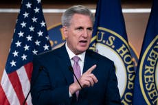 Comité del 6 de enero cita a Kevin McCarthy y a otros cuatro representantes republicanos