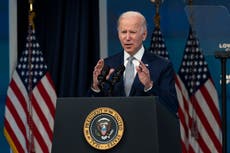 Biden defiende su presidencia, critica a "ultra-MAGA"