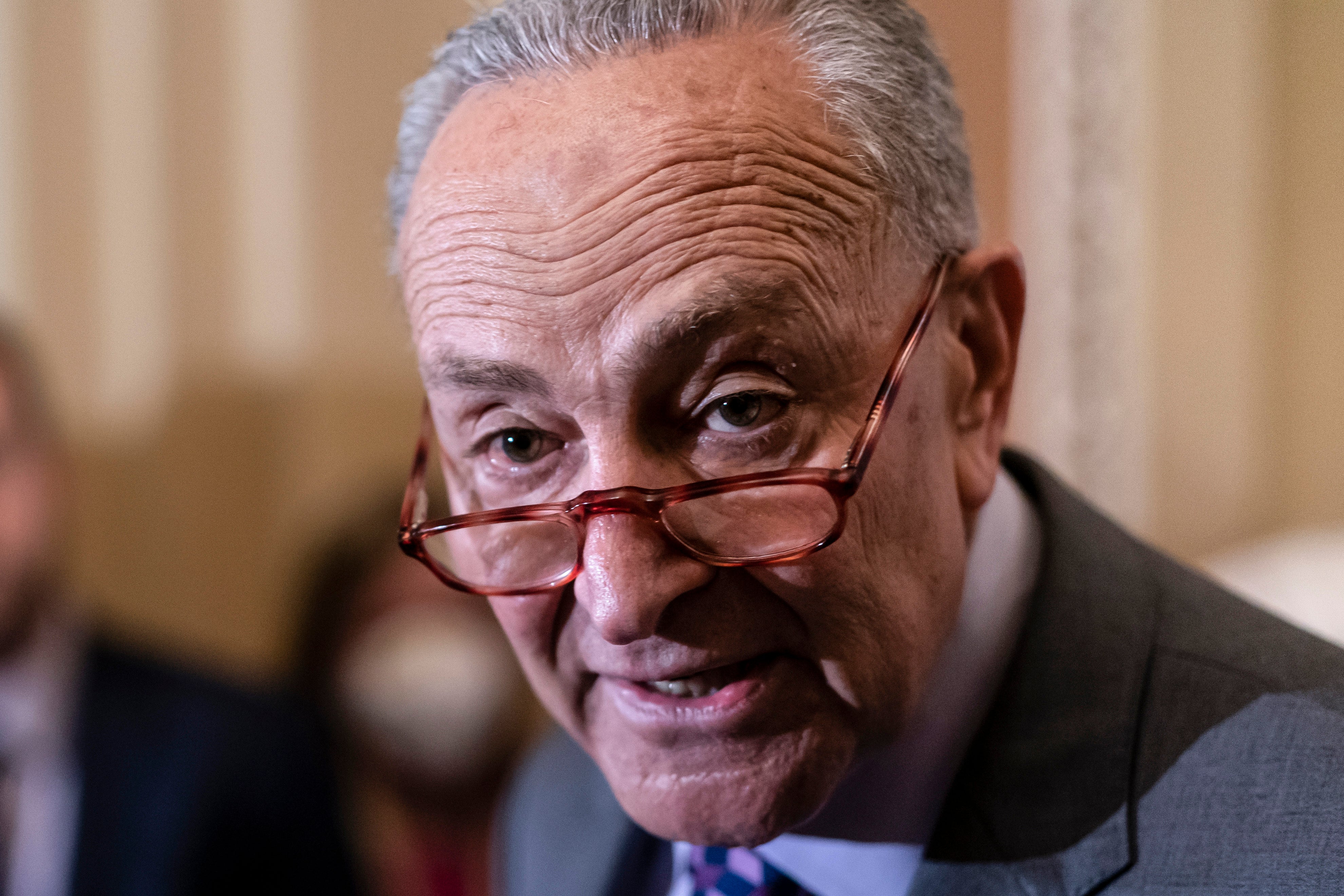 Schumer hará que los senadores voten la legislación sobre armas tras la masacre de Uvalde