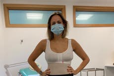 Inglaterra: una enfermera de 34 años se sometió a una extirpación preventiva de senos y ovarios