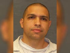 Texas: un asesino convicto escapó durante un traslado de la prisión