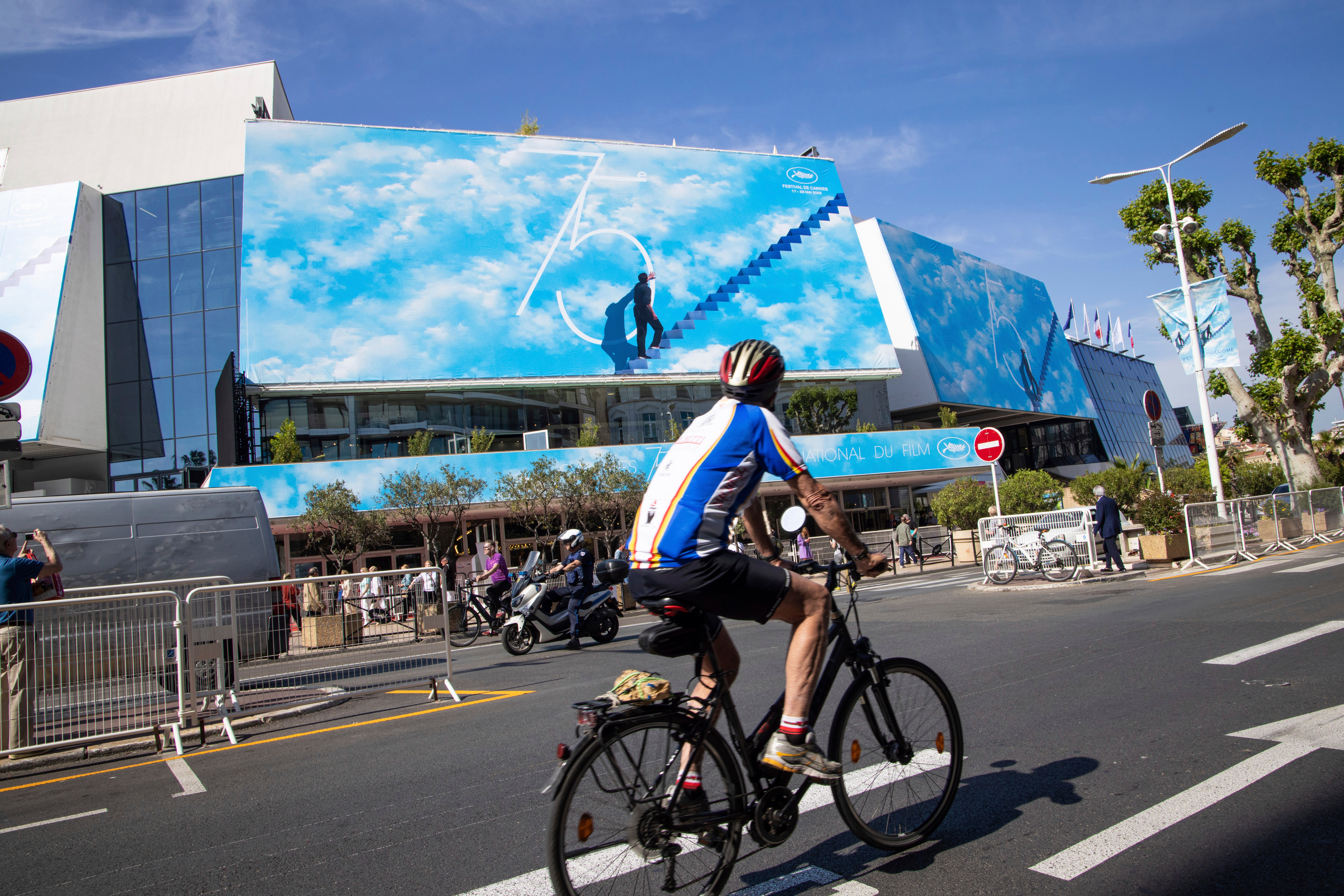 CANNES-DIRECTOR ARTÍSTICO