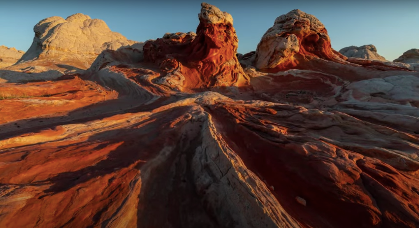 Menor de 13 años muere en derrumbe de túnel de arena en parque estatal de Utah