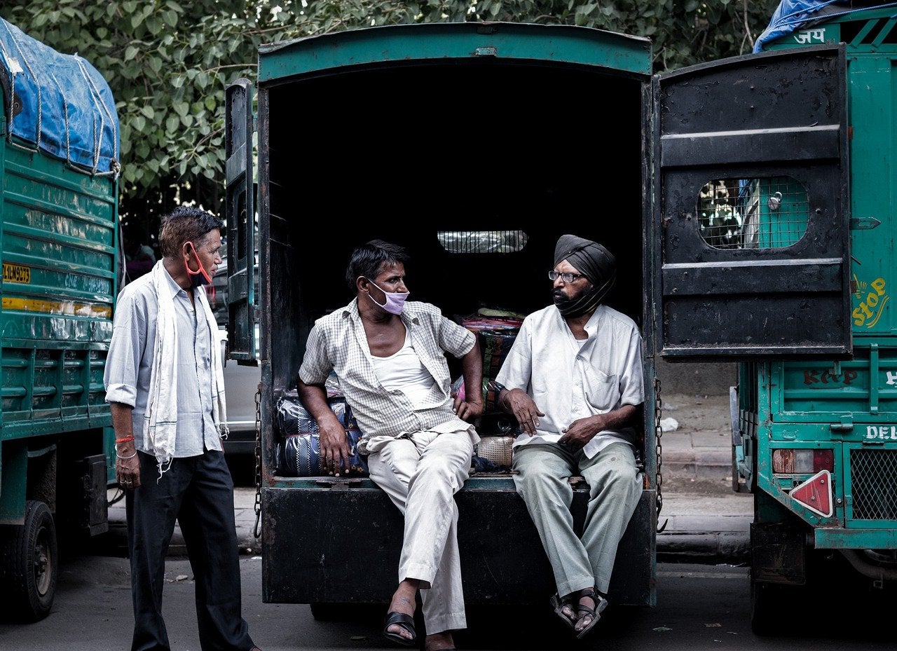 Padres demandan a su hijo por más de medio millón de dólares por no darles un nieto