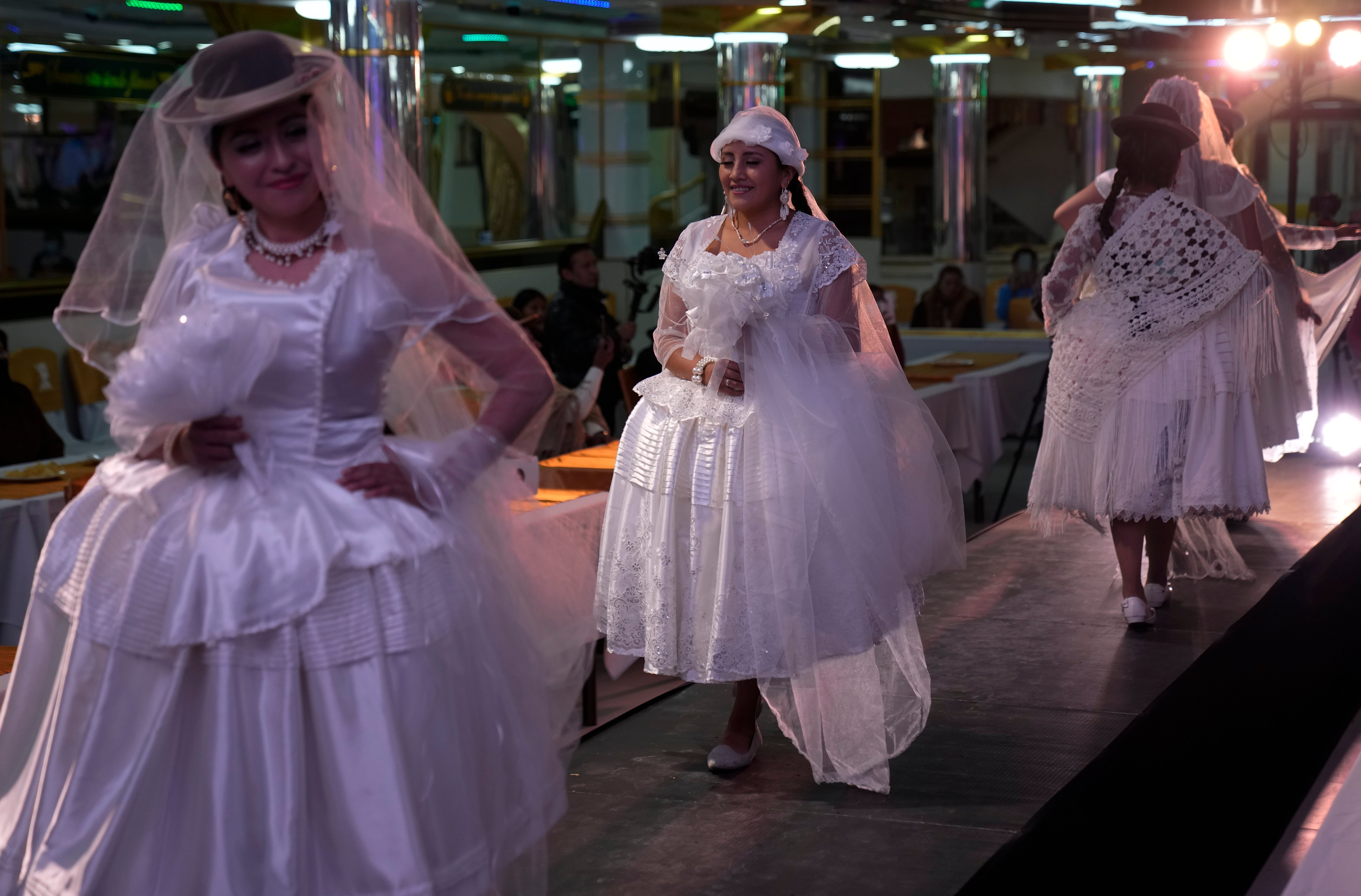 BOLIVIA-DESFILE DE MODAS
