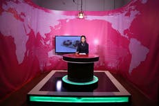 Talibán ordena a conductoras de TV ocultar su rostro