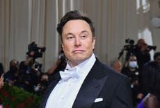 Elon Musk niega haber acosado sexualmente a una sobrecargo en supuesto incidente de exhibicionismo