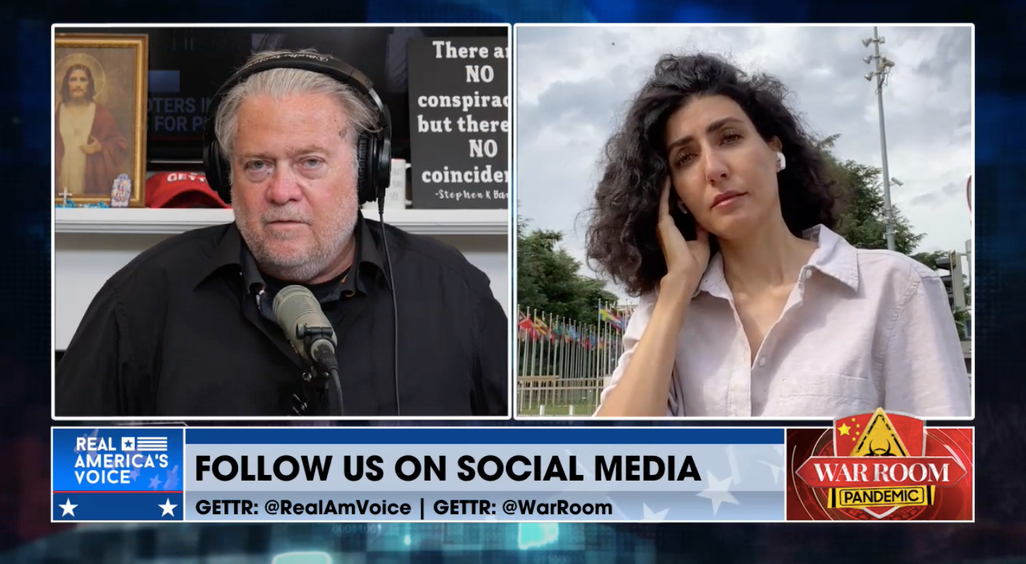 Sobrina de Osama bin Laden defiende el “movimiento ultra MAGA” en el podcast de Steve Bannon