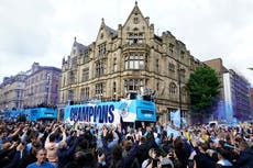 Manchester City festeja su título en las calles