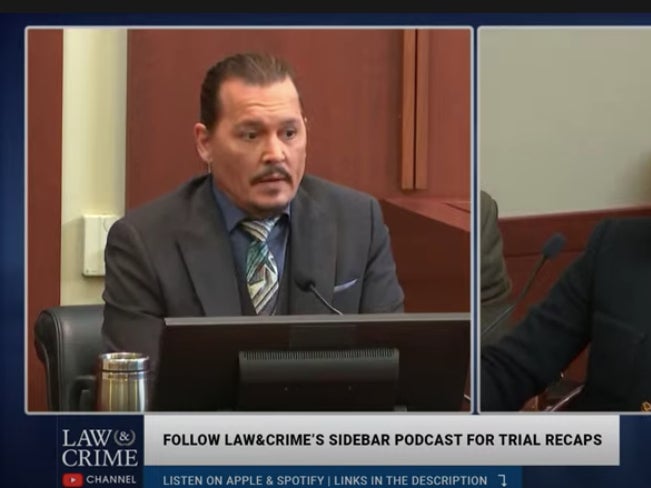 Depp vs. Heard: Johnny Depp se ríe al testificar que “echa de menos” la punta de su dedo lesionado