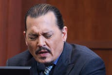 Johnny Depp sugiere que el abogado de Amber Heard fabricó mensajes de texto en un acalorado interrogatorio