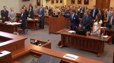 Depp vs. Heard: la jueza y el personal del juicio fueron aplaudidos después de los argumentos finales