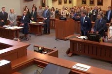 Depp vs. Heard: la jueza y el personal del juicio fueron aplaudidos después de los argumentos finales