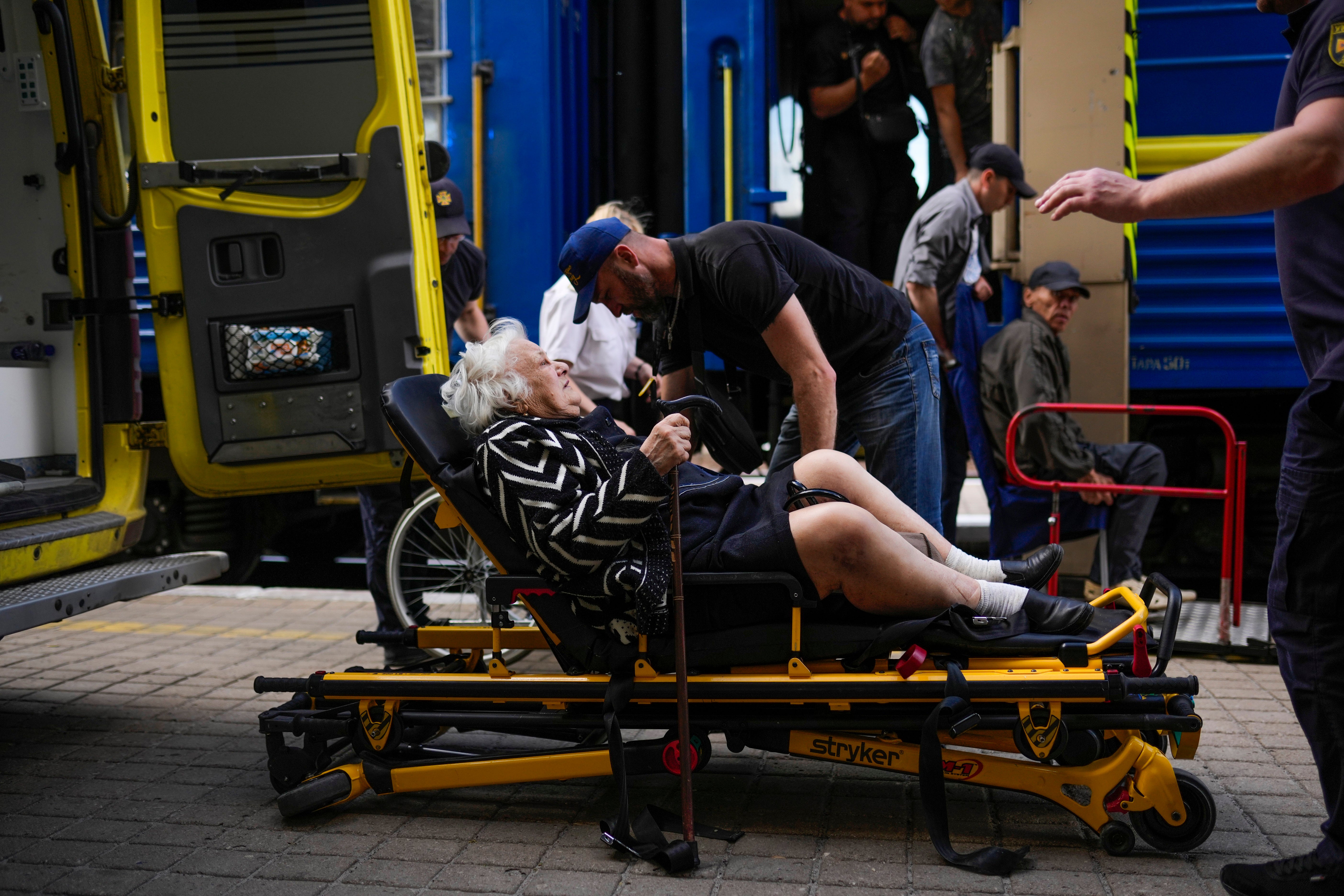 EUR-GEN UCRANIA-GUERRA-EVACUACIONES