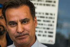 El senador estatal de Uvalde, Roland Gutiérrez, condena el manejo del tiroteo en la escuela