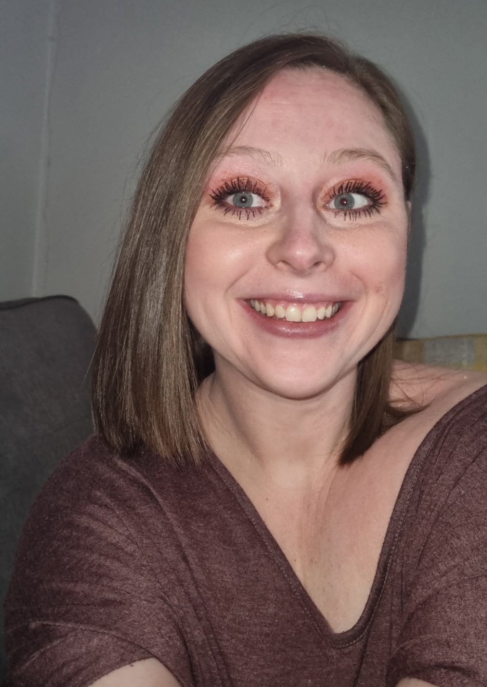 Kimberley Reardon (30 años) con maquillaje por primera vez desde hace años