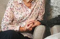 ¿Por qué las mujeres padecen más de Alzheimer que los hombres?