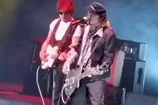 Johnny Depp recibe una ovación de pie en el Royal Albert Hall mientras se avecina el veredicto del juicio