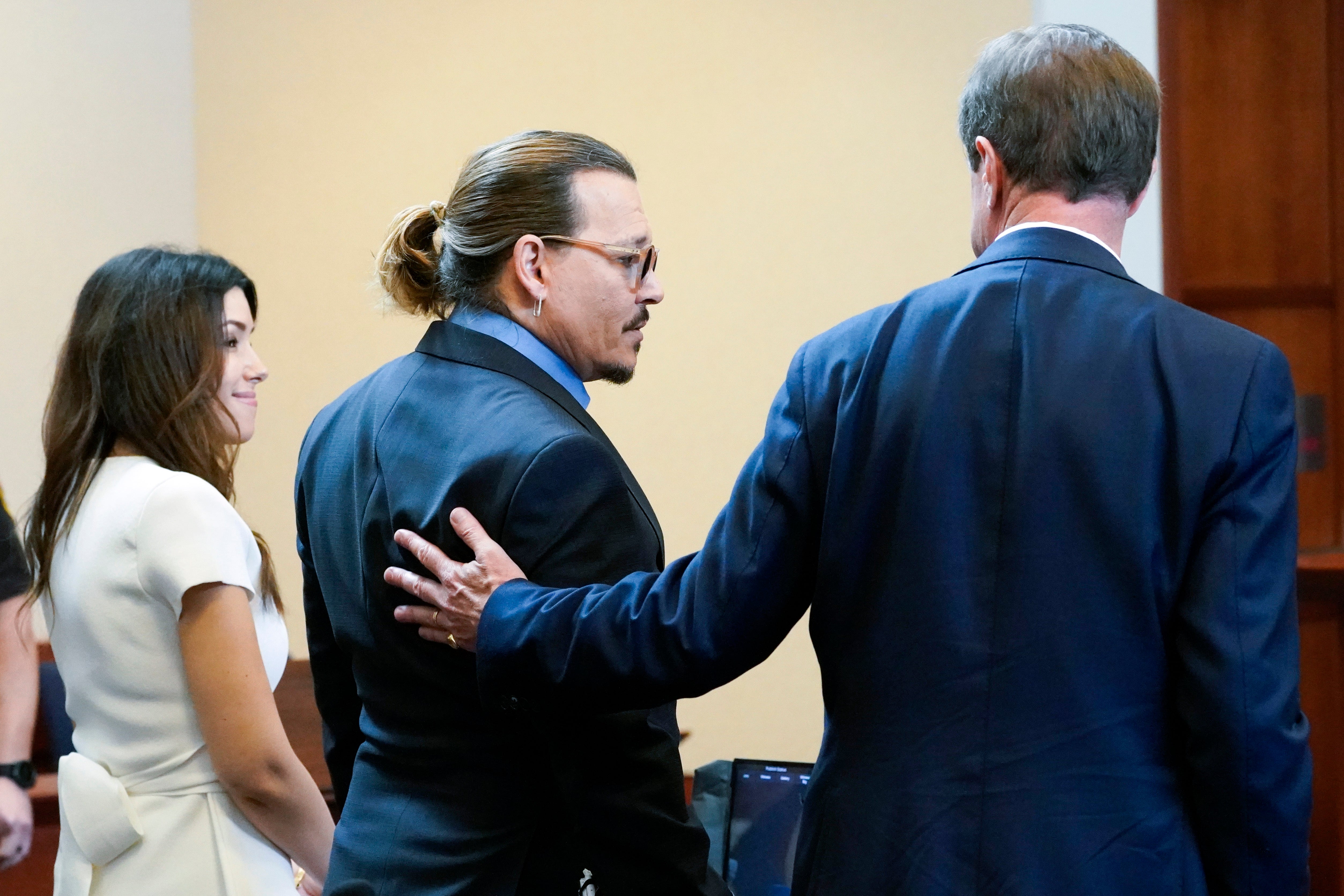 Tanto Depp como Heard regresaron al estrado de los testigos para ofrecer pruebas de refutación antes de que se presentaran los argumentos finales (Steve Helber/AP)