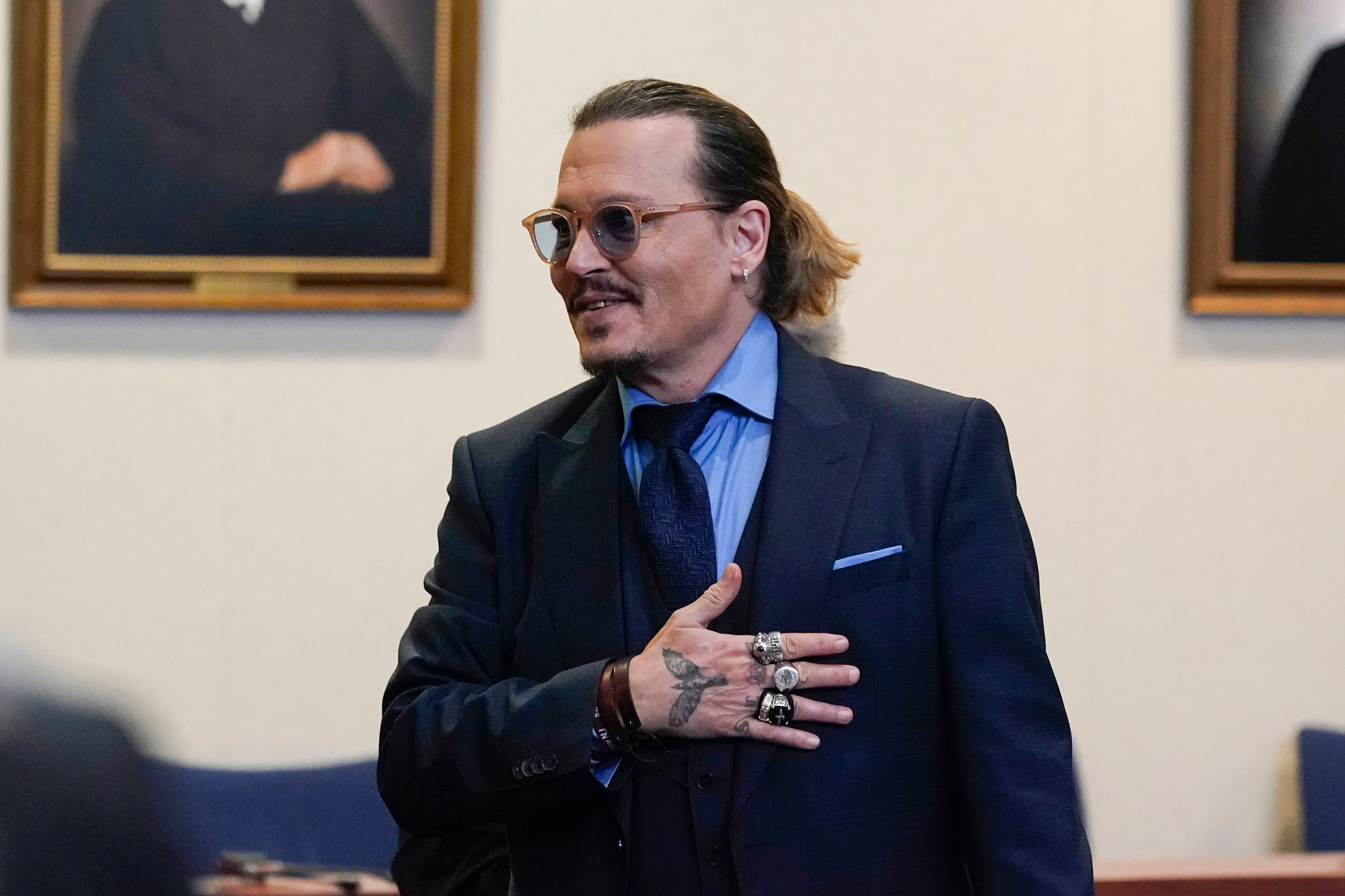 AP EXPLICA-DEPP-HEARD-DEMANDA