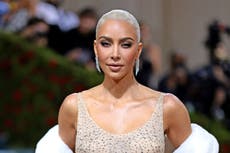 Vestido de Marilyn Monroe usado por Kim Kardashian presenta “daños permanentes”, dice coleccionista