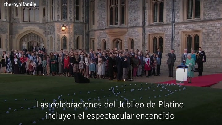 Jubileo de Platino: Esta es la espectacular iluminación del árbol en el castillo de Windsor