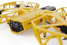 Contra tiroteos, empresa sugiere drones con arma aturdidora