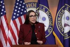 AOC critica la negativa de los demócratas a usar “Latinx” a pesar de la división con respecto al término