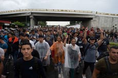Miles de niñas, niños y mujeres en la séptima caravana migrante que sale de Chiapas a EE.UU.
