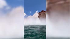 Captan en cámaras el momento exacto del desprendimiento de rocas en un lago de Arizona